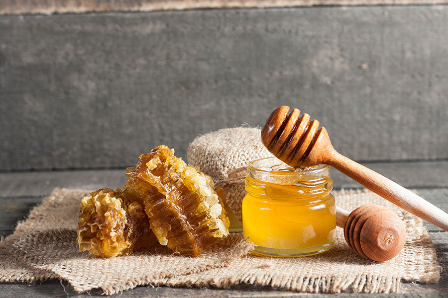 الشيء الاستثنائي في العسل الخام 