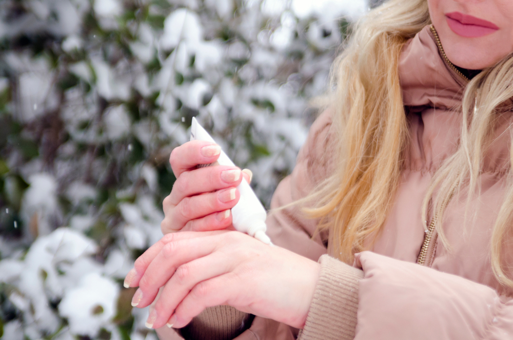 8 نصائح للعناية بالبشرة في الشتاء لمحاربة الجفاف 